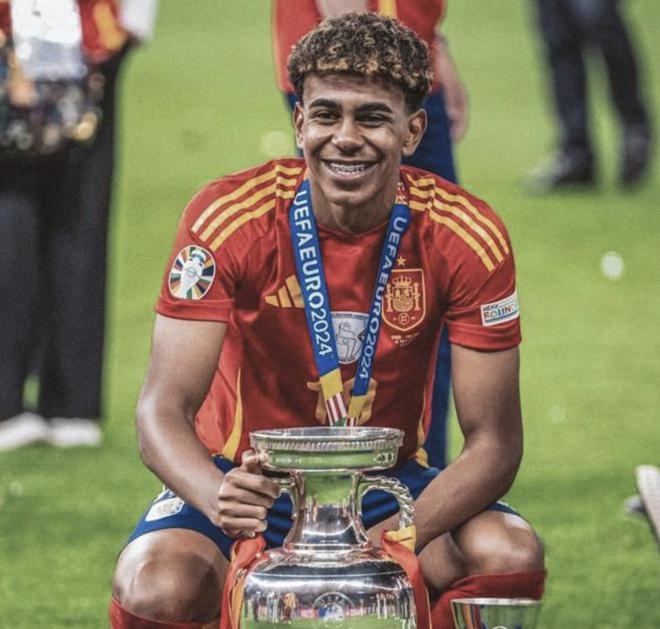 开始北伐！曼联在客场以4比1轻取狼队，3轮不败后升第6